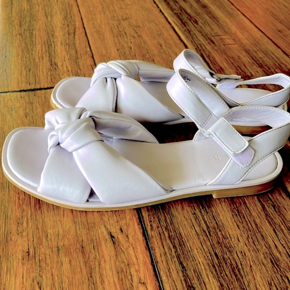 Zara Girl’s Knotted Sandal